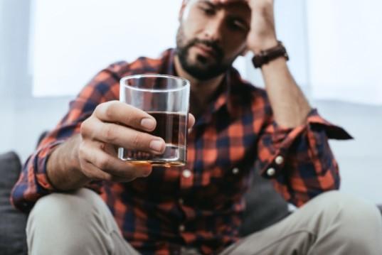 Does alcohol affect a person’s sperm count?